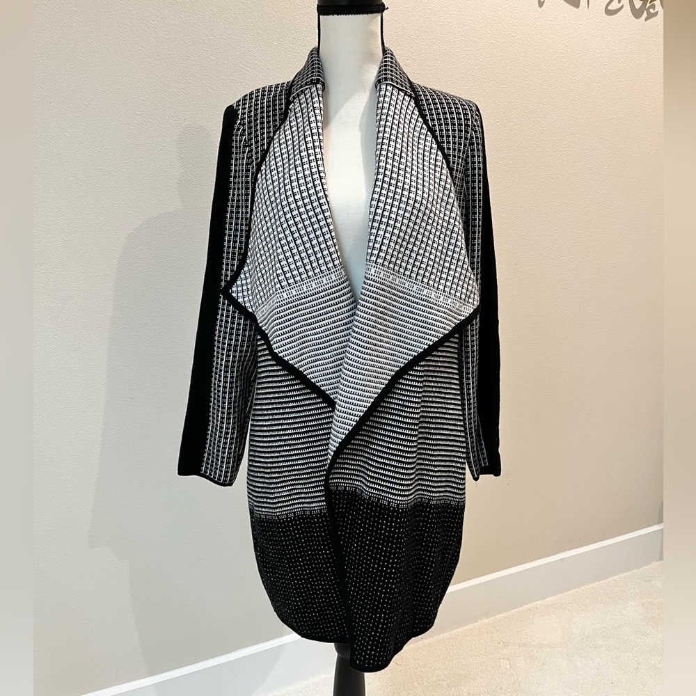 Ming Wang sweater tags on. From Dillards original price $100. Size medium.
